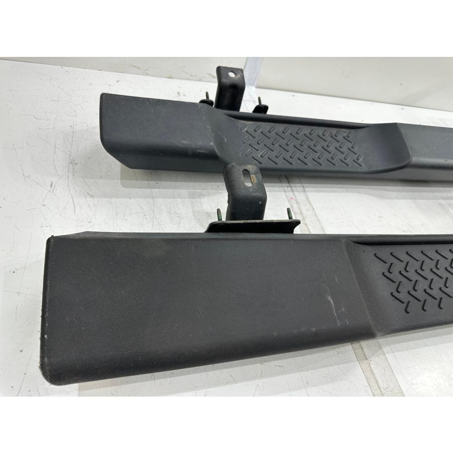 ラングラー JK 4ドア用サイドステップ左側用 Jeep/ラングラー JK 4ドア用 純正サイドステップ 左右セット 55397414