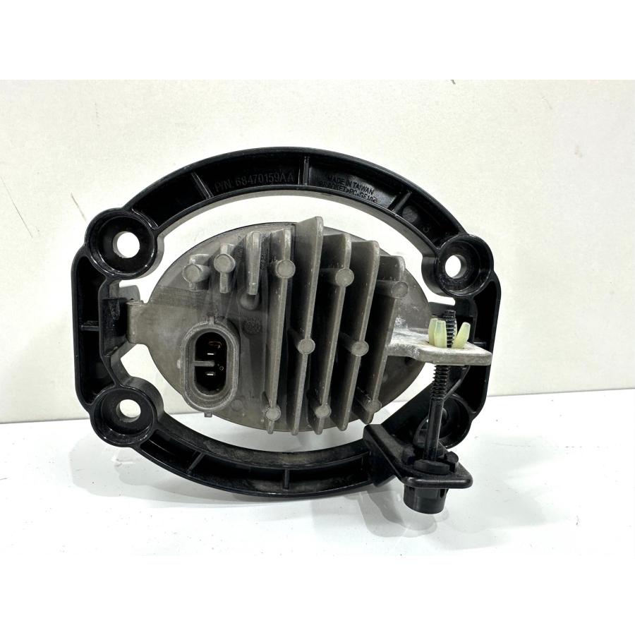 Jeep/コンパス 純正LEDフォグライト左右セット 68470159AA （G29-75