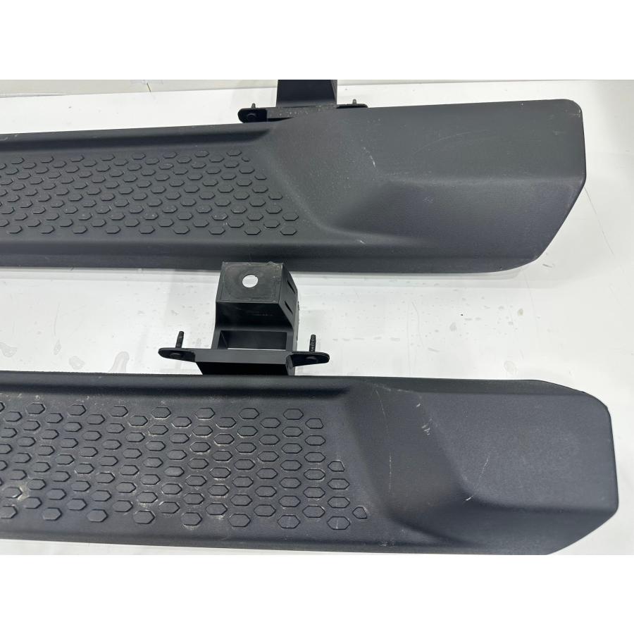 Jeep/ジープラングラー　JK　純正サイドステップ左右　4ドア用 JEEP JK ラングラー スチール パイプ サイドステップ 4ドア用