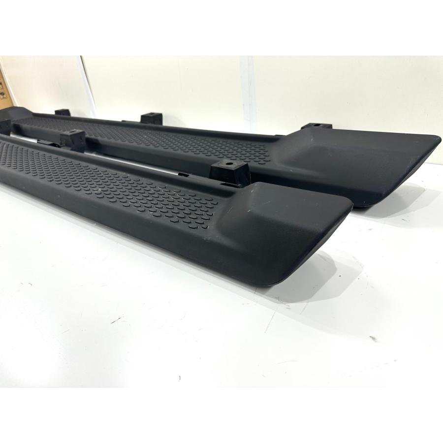 Jeep/ジープラングラー　JK　純正サイドステップ左右　4ドア用 Jeep ラングラー JL 4ドア用 ロックスライダー サイドステップ