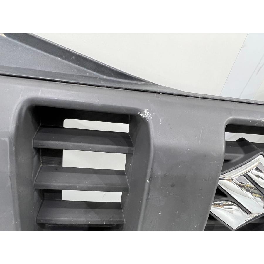 ジムニーランドベンチャー JB23W 純正フロントグリル 黒塗装 72111