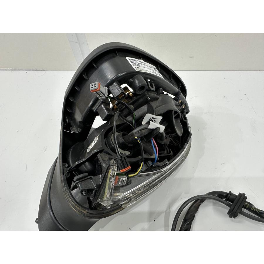 アウディ A4 8W 純正ドアミラー 左 カメラ付き 041409 （G44-91） : Re 