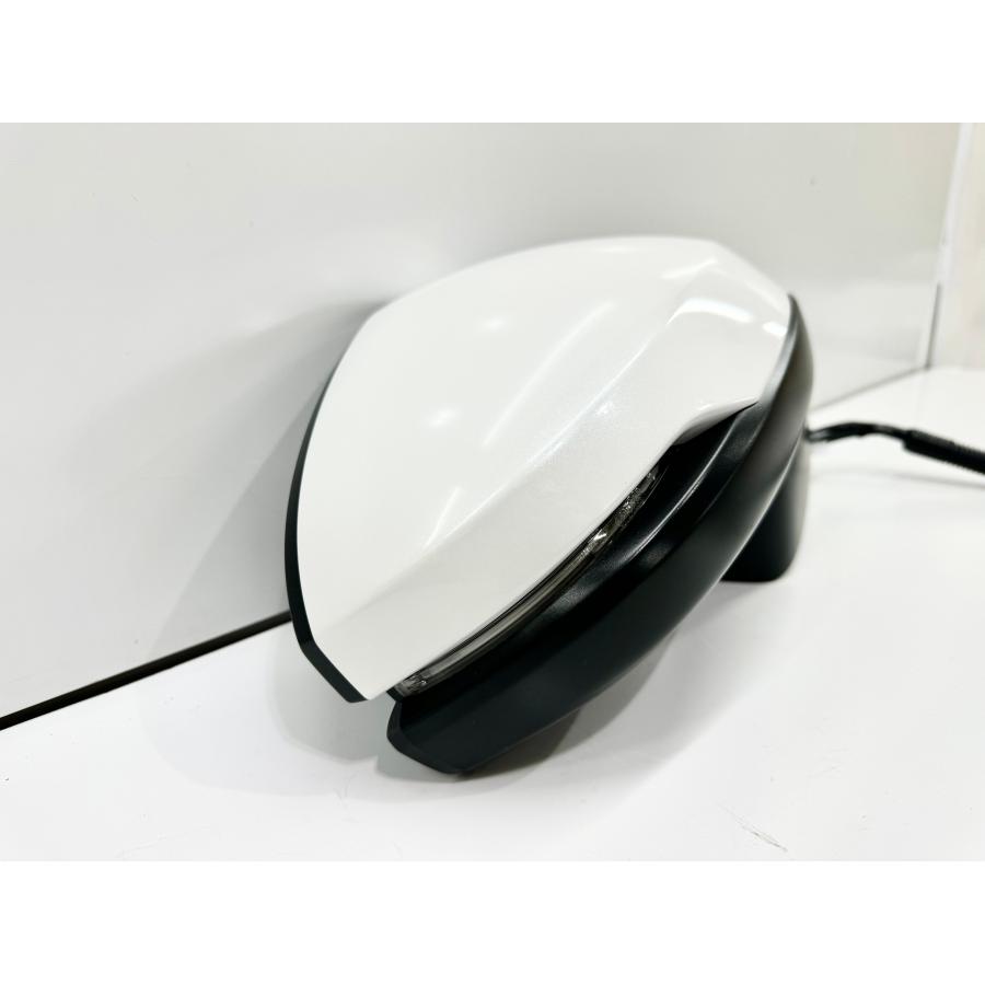 ☆未使用☆ ホンダ ヴェゼル RV3/5 純正 右 ドアミラー 76200-3M0 