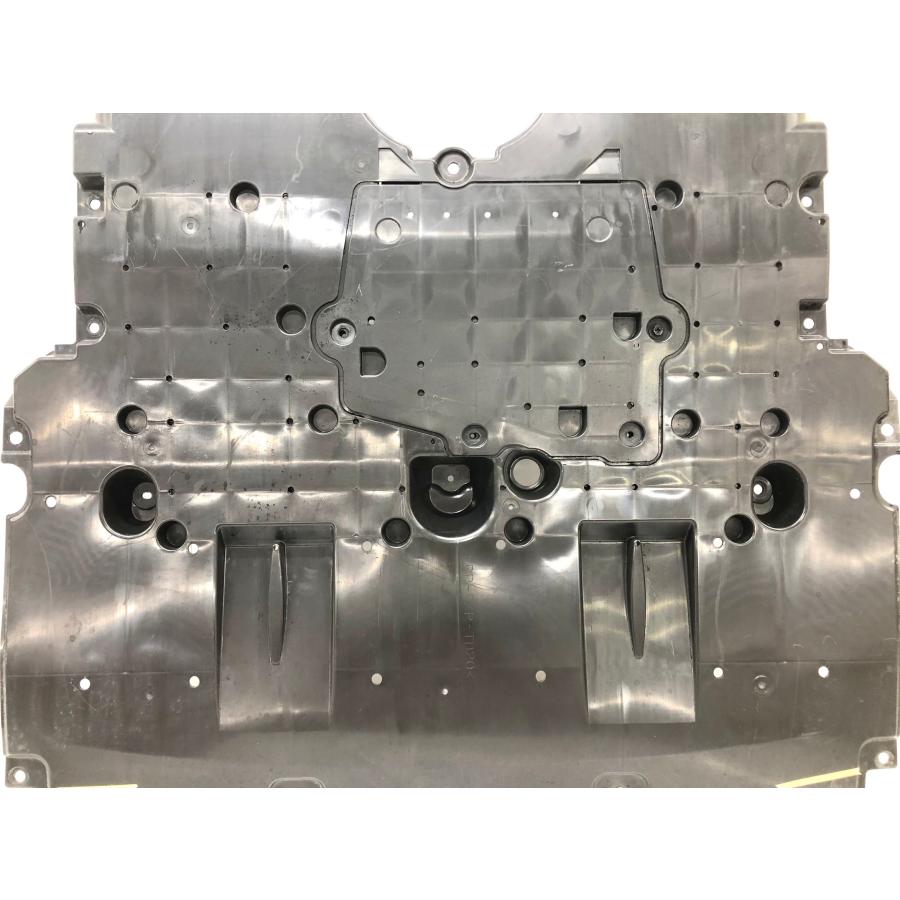 レクサス IS GSE30/AVE30 後期 純正 エンジン アンダー カバー 2WD用
