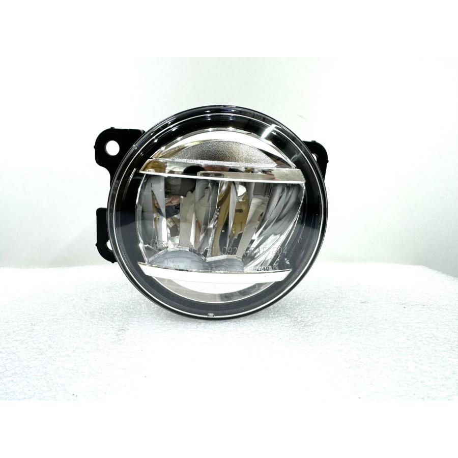 良品】スペ−シア MK53S 純正LEDフォグライト 右 KOITO 114