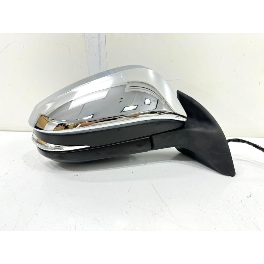 右ドアミラー　80系　ノア　エスクァイア　ヴォクシー ノア/ヴォクシー/エスクァイア ZRR80/ZWR80 純正ドアミラー 右 配線7本
