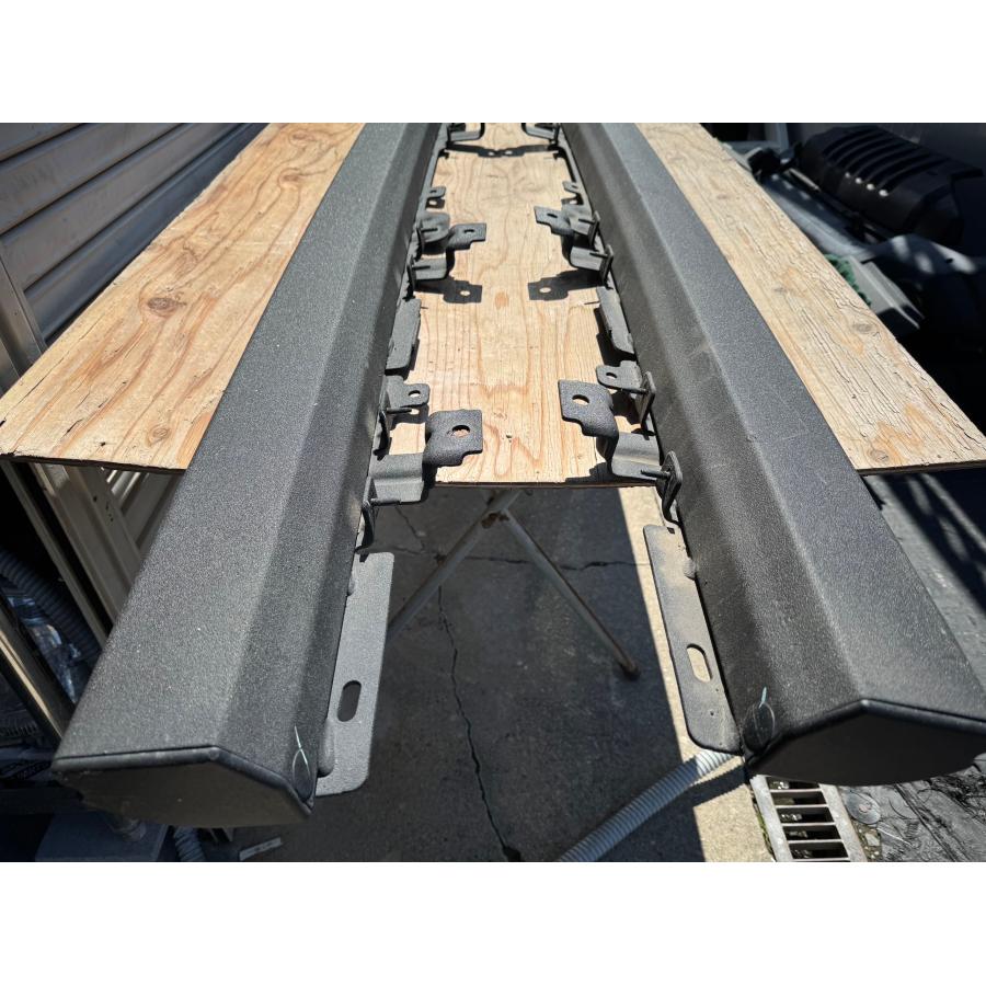 Jeep/ジープラングラー JTグラディエーター 純正ロックレール左右