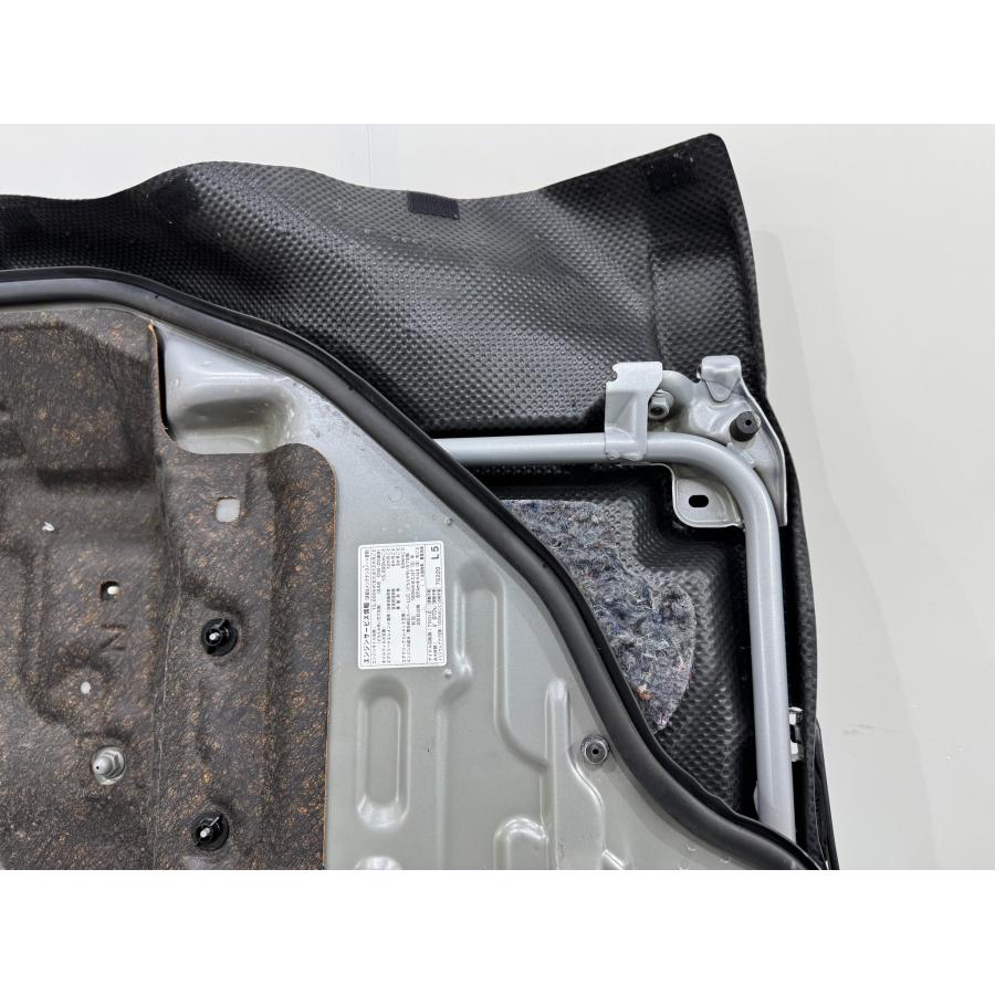 200系 ハイエース 純正エンジンフードカバー （G68-57） : Reパーツ