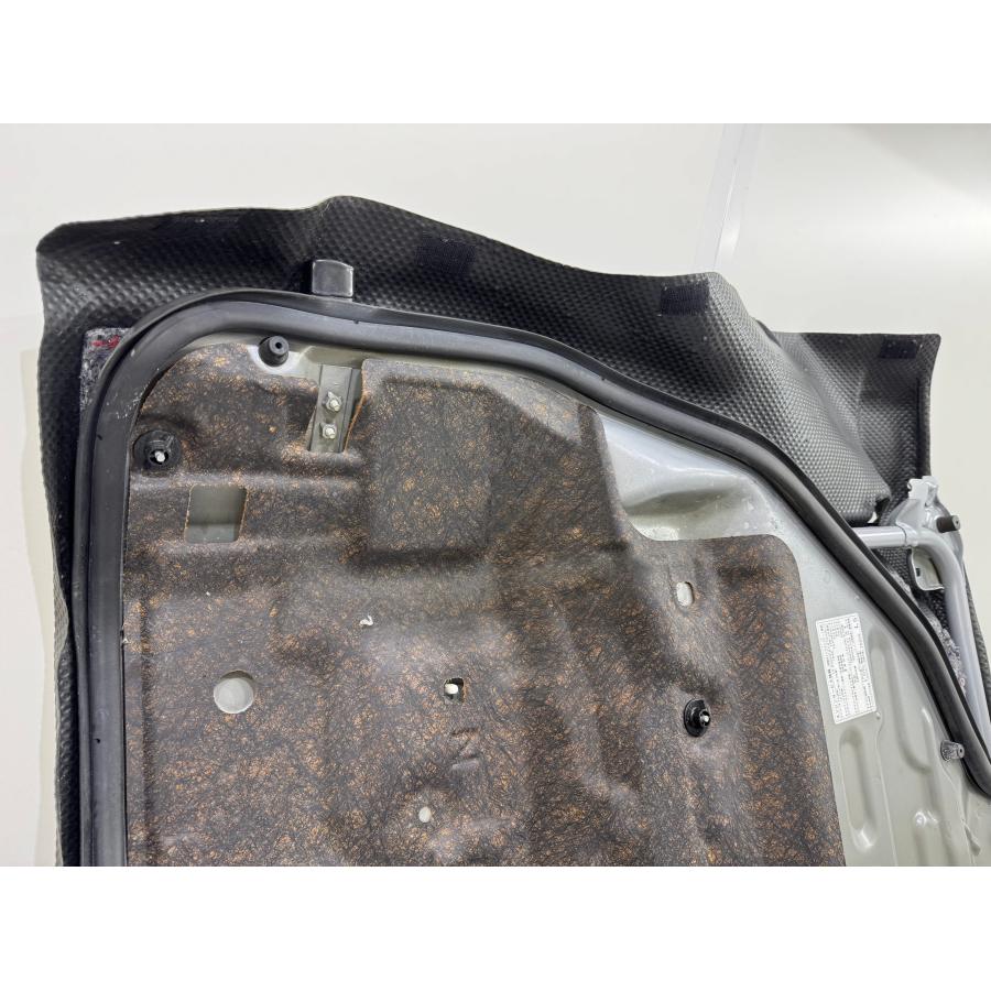 200系 ハイエース 純正エンジンフードカバー （G68-57） : Reパーツ