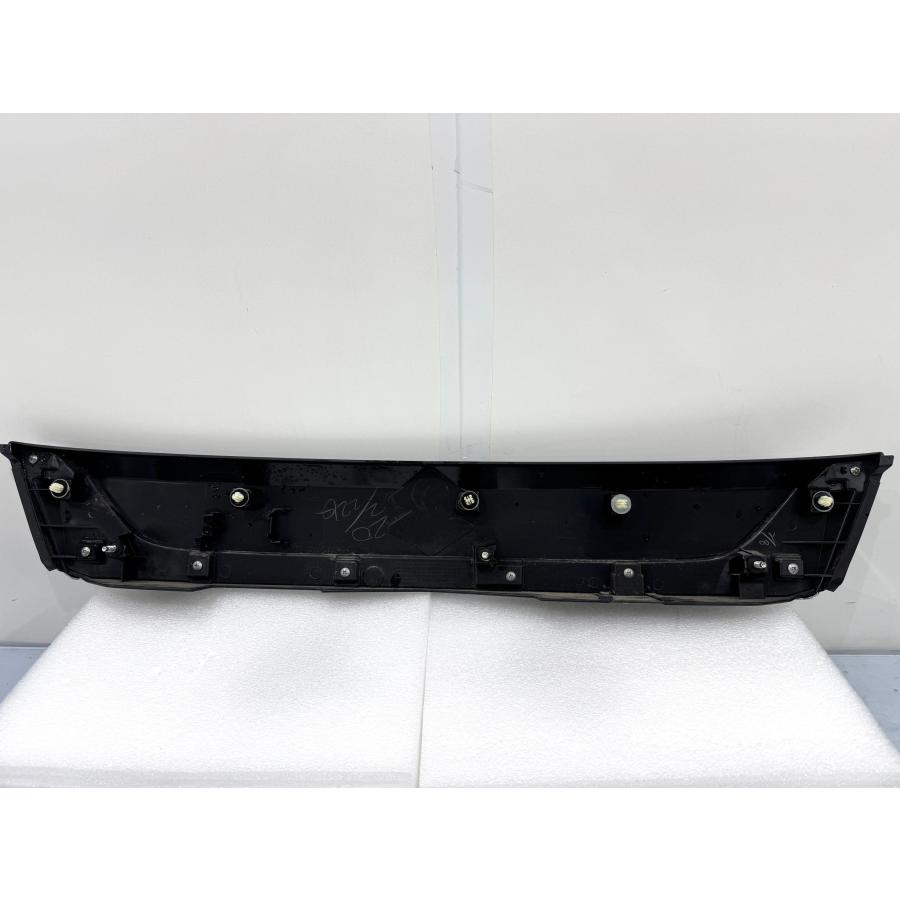 ソリオバンディット　MA36S　純正リアガーニッシュ　83940A81P2 ソリオバンディット MA36S 純正リアガーニッシュ 83940A81P2 （G71-11