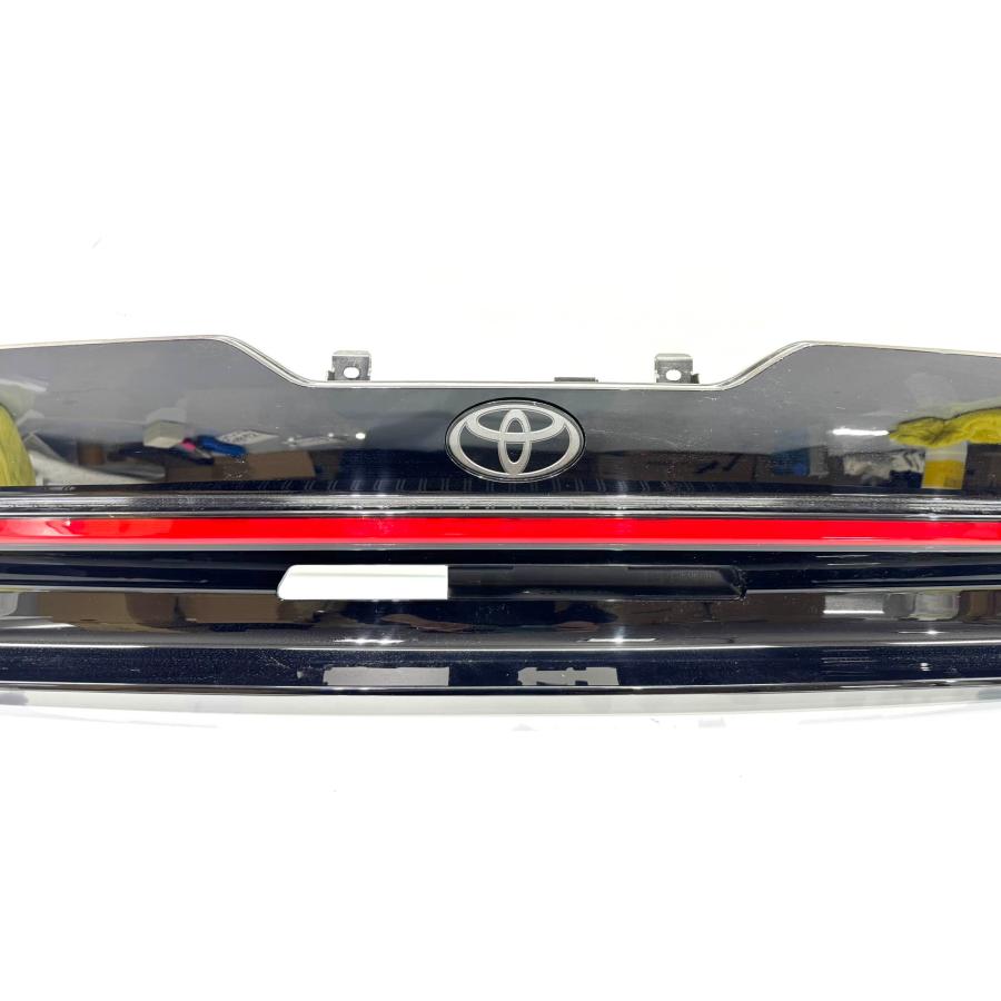 トヨタ プリウス ZVW60 MXWH60/61/65 純正 リアガーニッシュ テール