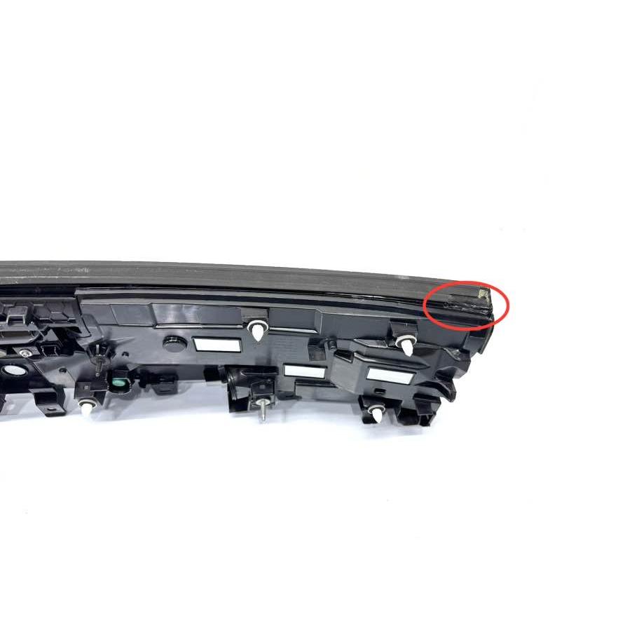 トヨタ プリウス ZVW60 MXWH60/61/65 純正 リアガーニッシュ テール