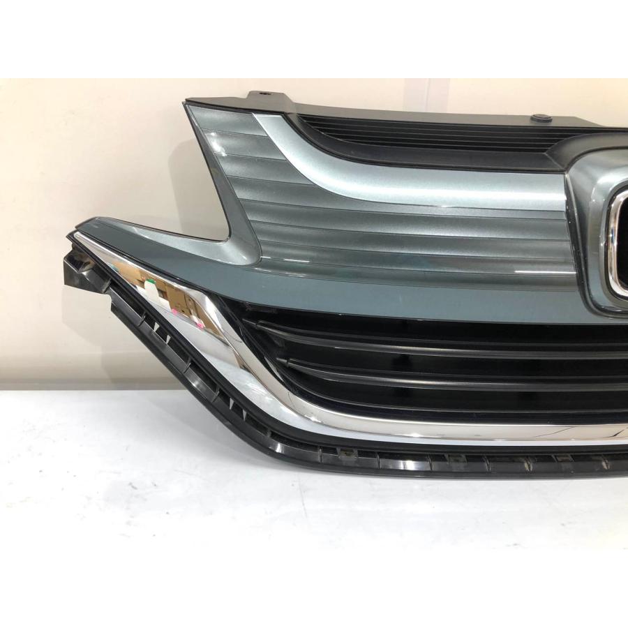 ホンダ フリード ハイブリッド GB5/6/7/8 純正 フロントグリル 71106