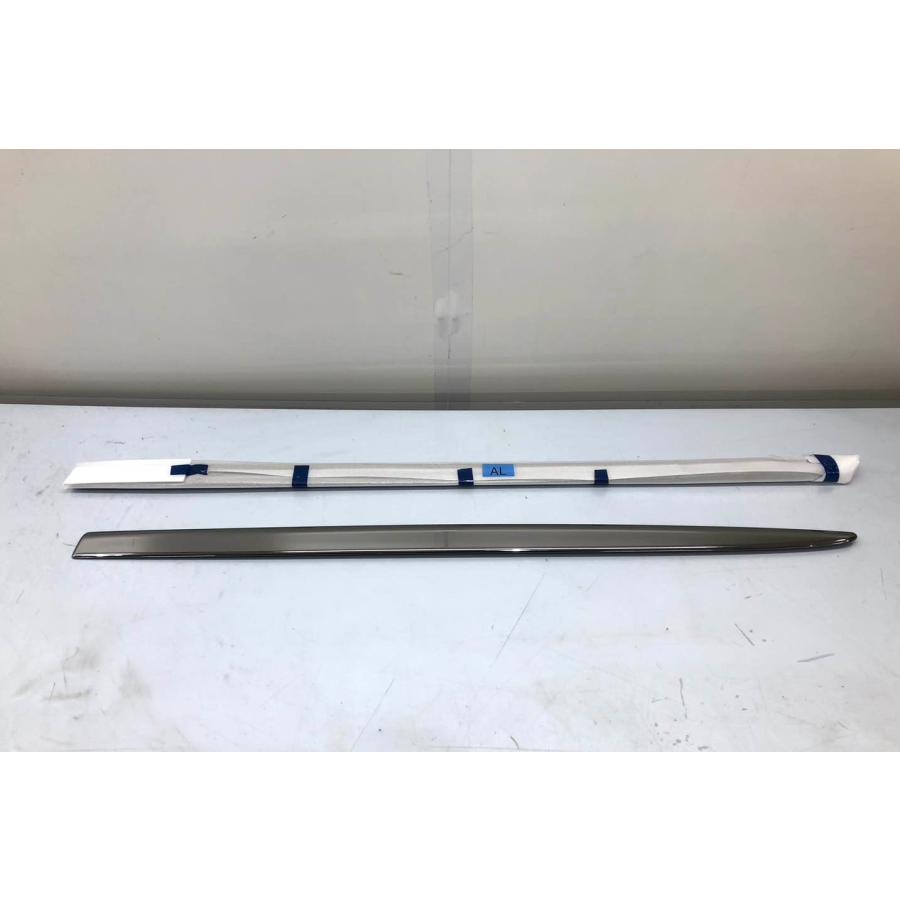 トヨタ シエンタ NSP170G 純正 左 ウィンドウモール 左前後 08173
