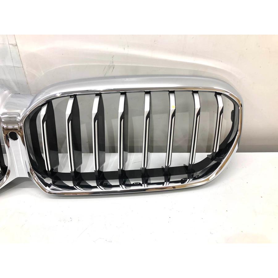 BMW 5シリーズ G30/G31 純正 フロントグリル〈カメラ穴有〉5113 185178