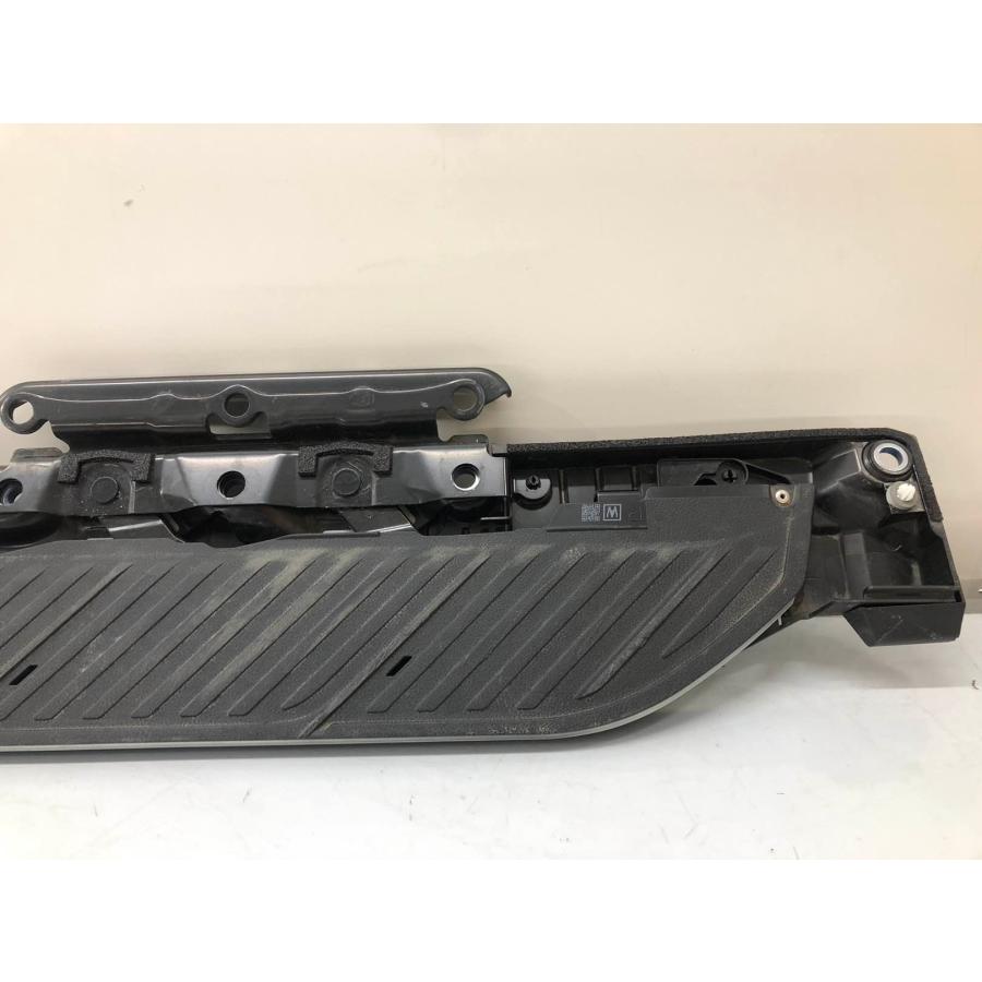トヨタ純正40系アルファード後席左側ユニバーサルステップ（補修用／新古品） トヨタ アルファード 40系 純正 ユニバーサル ステップ フロア 右