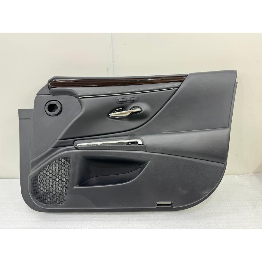レクサスES AXZH10 純正フロントドアトリム 右 67763-X1002 （G82-99