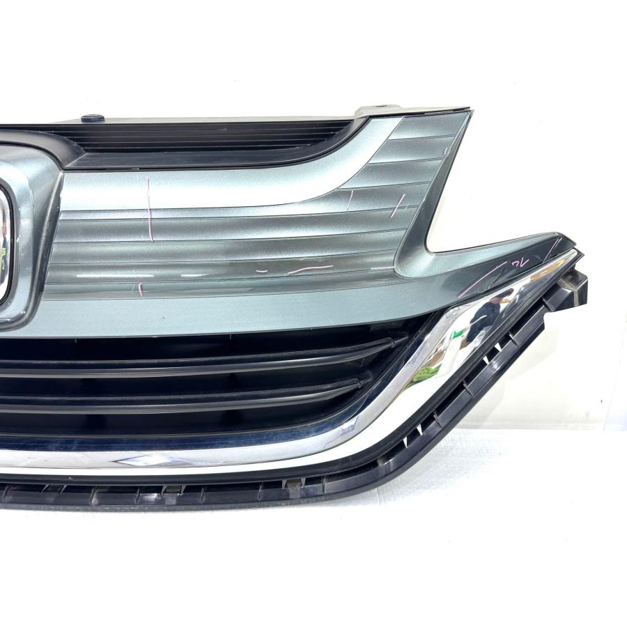 Honda フリード+ハイブリッド DAA-GB8 初期型 純正フロントグリル