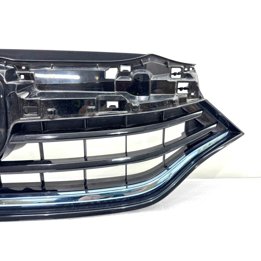 ホンダ シャトル GP7/8 後期 純正 グリル レーダー用エンブレム付き
