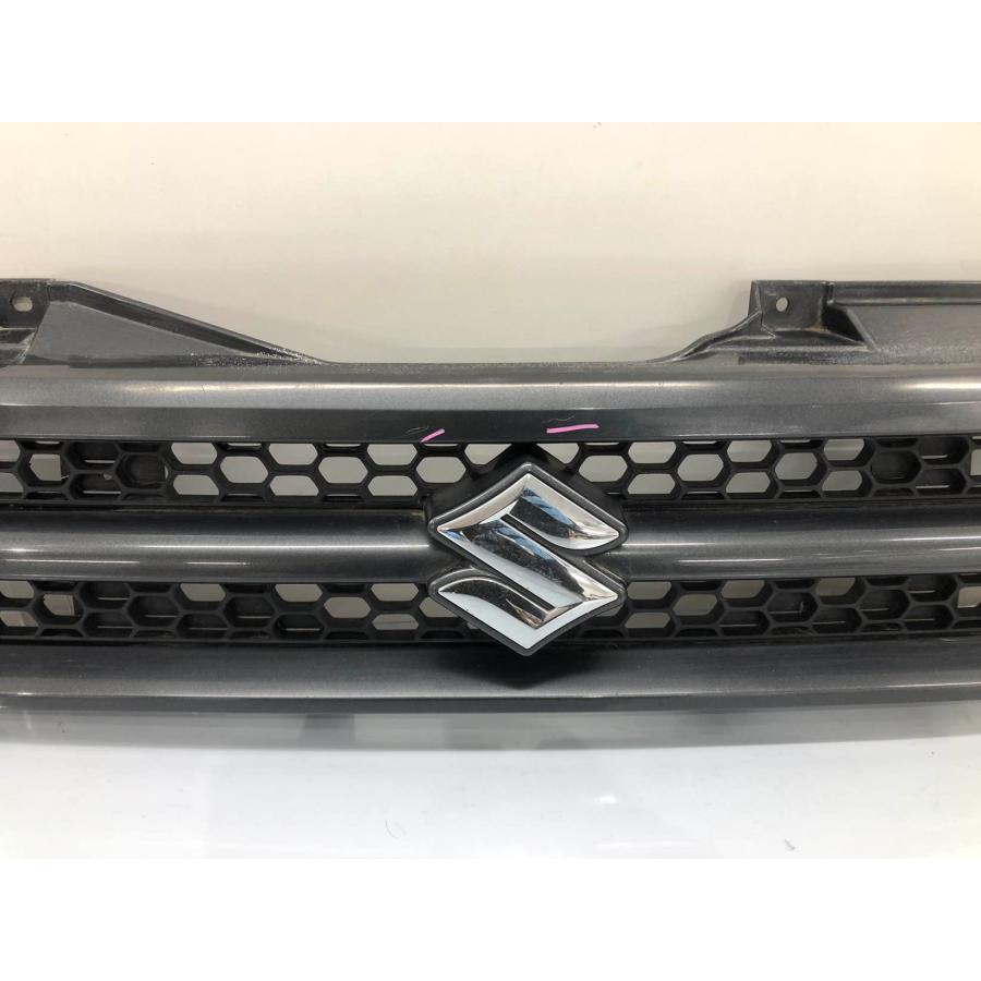 スズキ ジムニー JB23W 純正 フロントグリル 72111-76J0 グレー（G85