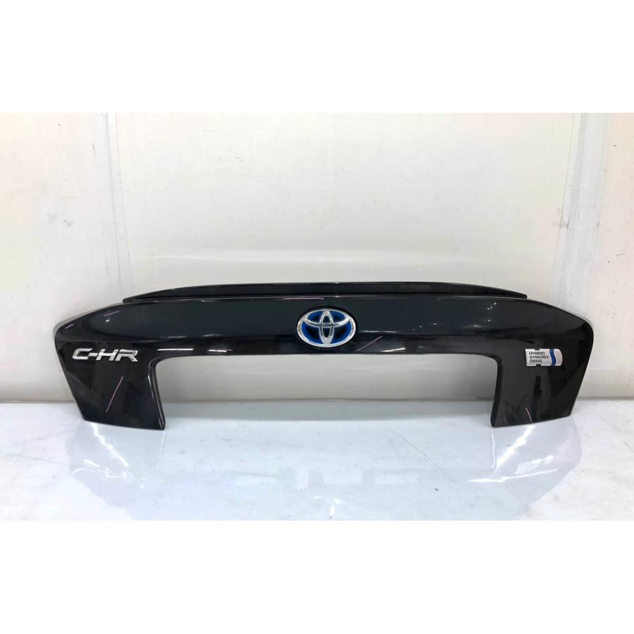 トヨタ C-HR ZYX10/NGX10 純正 リアゲートガーニッシュ 76811-10160