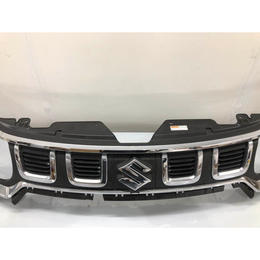 イグニス　純正　フロントグリル スズキ（SUZUKI） フロントグリル(オレンジメタリック/スクリュ付