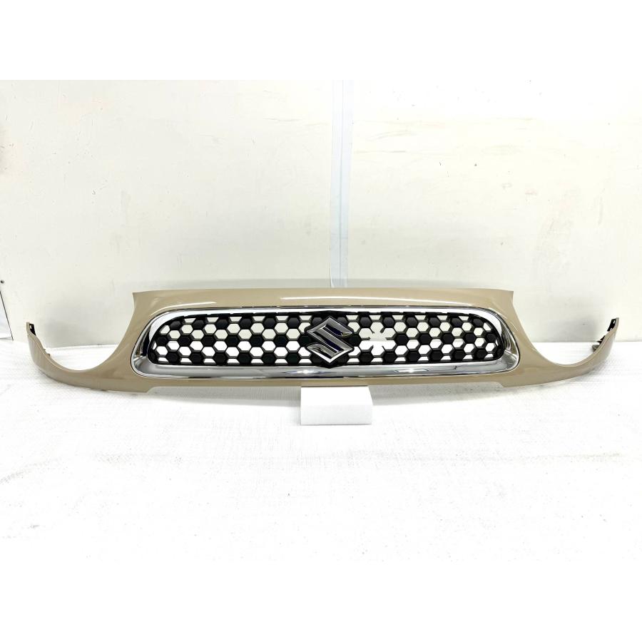 ☆未使用☆ スズキ クロスビー MN71S 純正 グリル カメラ穴有 71741
