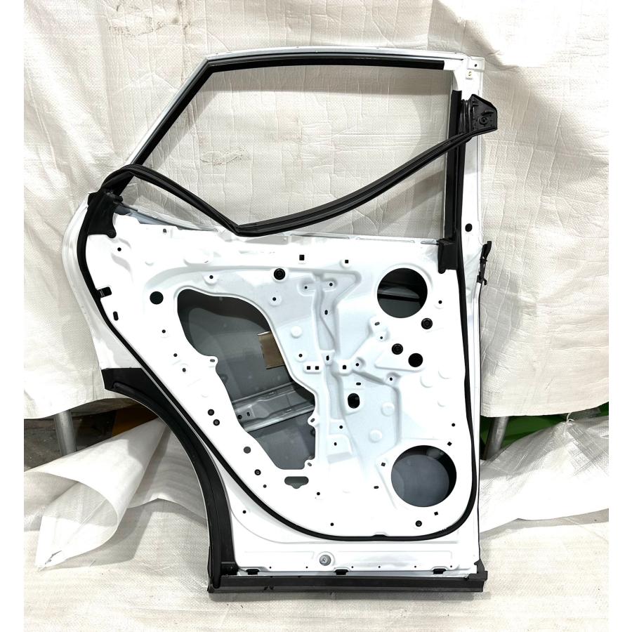 レクサス NX AAZA20/25 TAZA25 AAZH20/25/26 純正 左 リアドア パネル