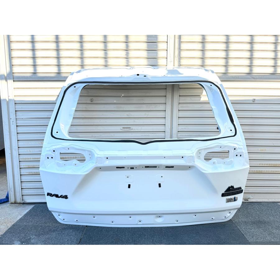 良品】RAV4 アドベンチャー MXAA52/AXA52 純正バックドアパネル 白