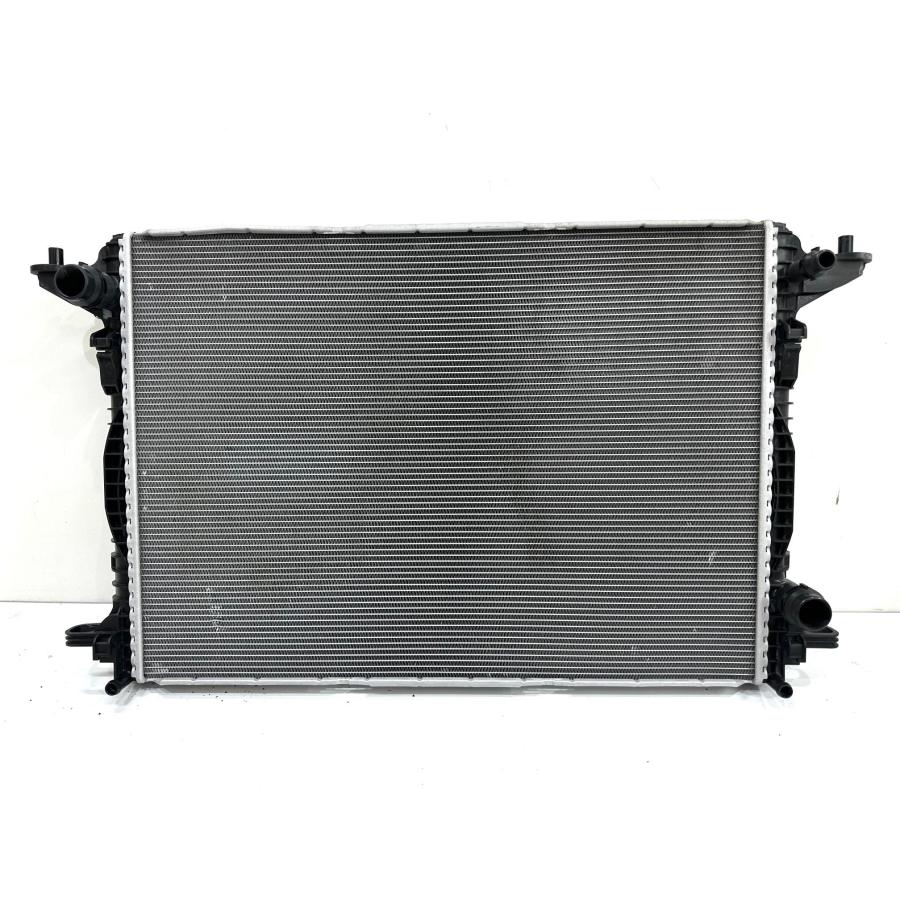 アウディ A8/S8/Q7/Q8 純正ラジエーター 4M0121251M （R4-78） : Re