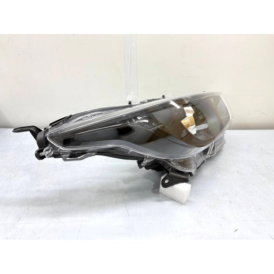 トヨタ ヤリス MXPA10 純正 ヘッドランプ 右 ハロゲン KOITO K0-1 刻印
