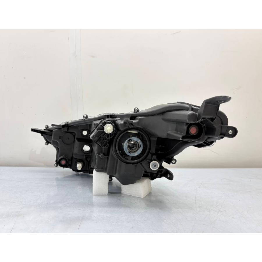 トヨタ ヤリス MXPA10 純正 ヘッドランプ 右 ハロゲン KOITO K0-1 刻印