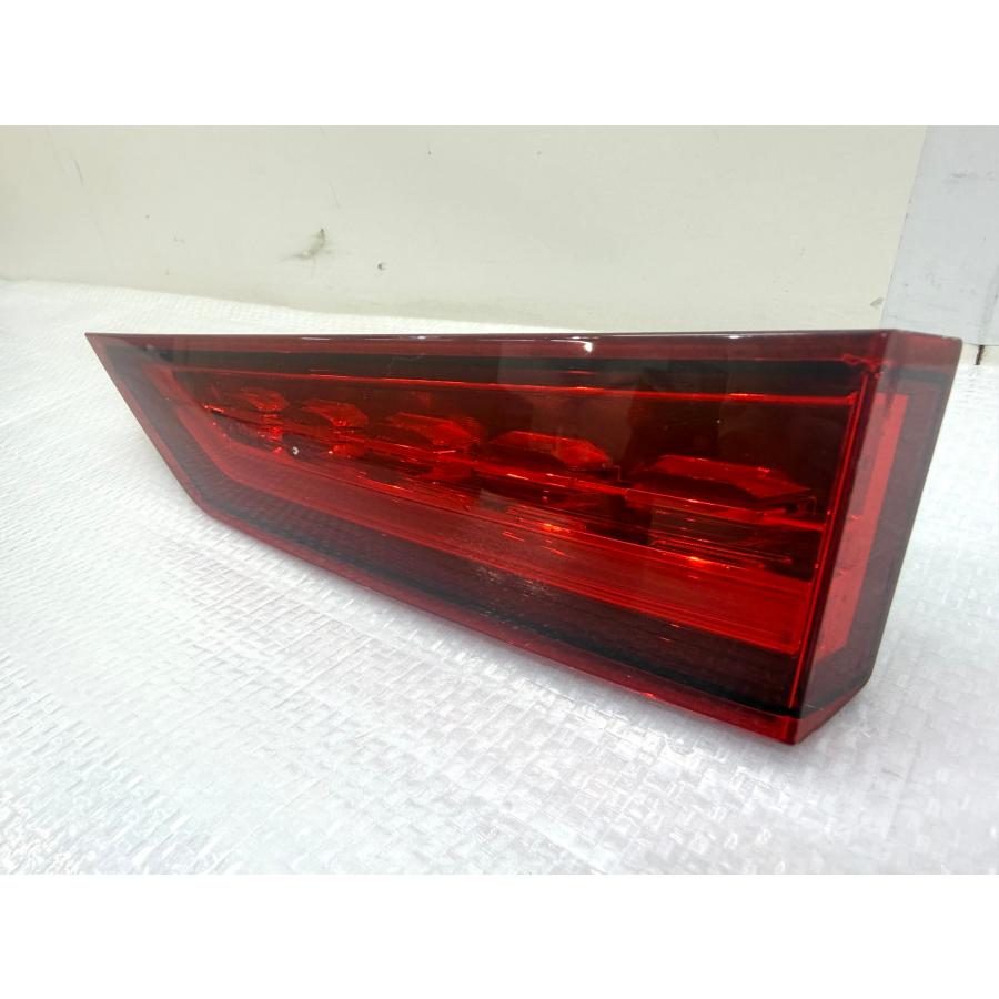 ボルボ V60 純正テールライト左右 32228902/32228903 （X3-24YK) : Re