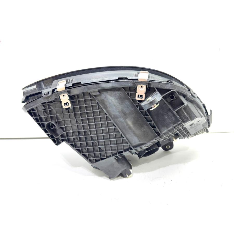 ☆美品☆ メルセデスベンツ W205 Cクラス 純正 左 LED ヘッドライト