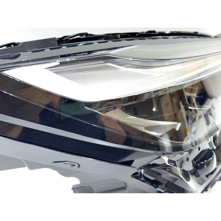 ☆美品☆ ホンダ ヴェゼル e:HEV RV5/6 純正 右 LED ヘッドライト