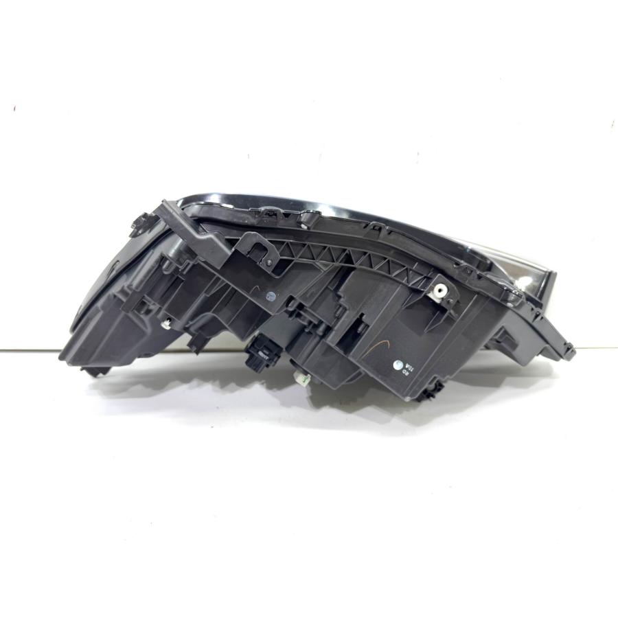 ☆美品☆ ホンダ ヴェゼル e:HEV RV5/6 純正 右 LED ヘッドライト