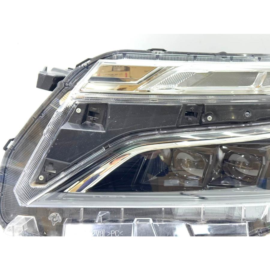 トヨタ ヴォクシー ZRR80W/85W 煌 後期 純正 左 LED ヘッドライト