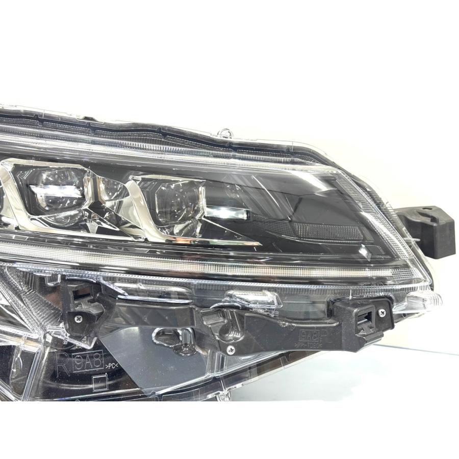 トヨタ ノア MZRA90/95 ZWR90/95 純正 右 LED ヘッドライト ICHIKOH V1