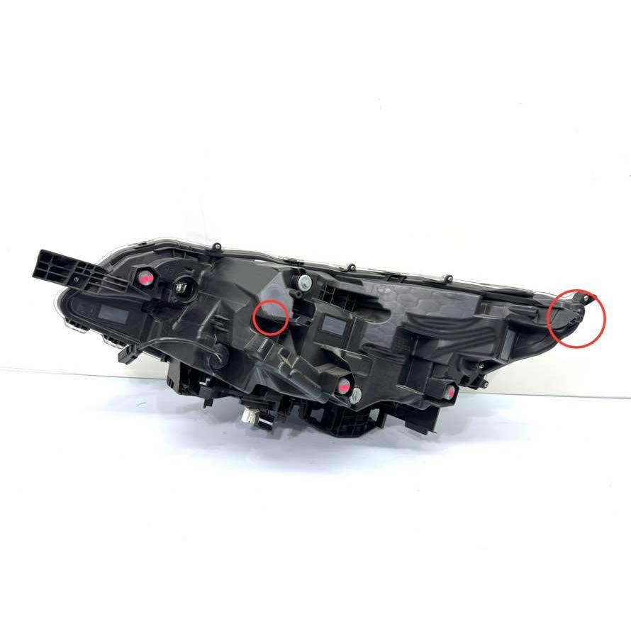 トヨタ ノア MZRA90/95 ZWR90/95 純正 右 LED ヘッドライト ICHIKOH V1