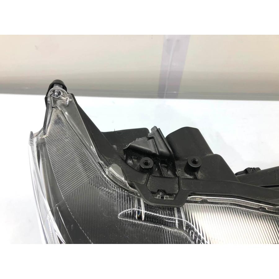 ダイハツ タントカスタム LA650S 後期 純正 ヘッドランプ 右 LED