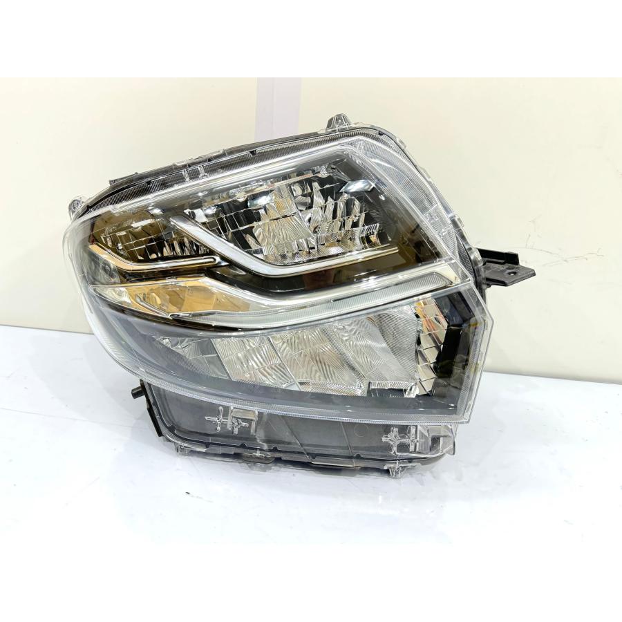 タント　LA650S LED ヘッドライト　右側　レンズ面美品 レンズ綺麗】タントカスタム LA650S 純正LEDヘッドライト 右 KOITO 100