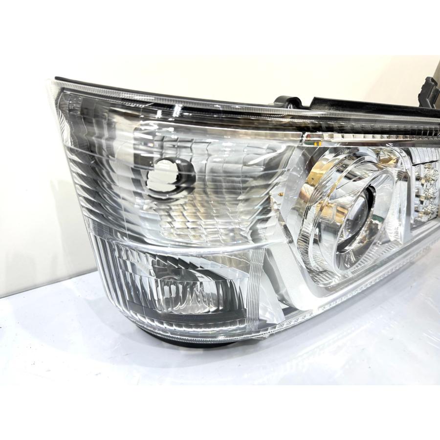 良品】ダイナ/デュトロ XZU700系 12V 純正LEDヘッドライト 右