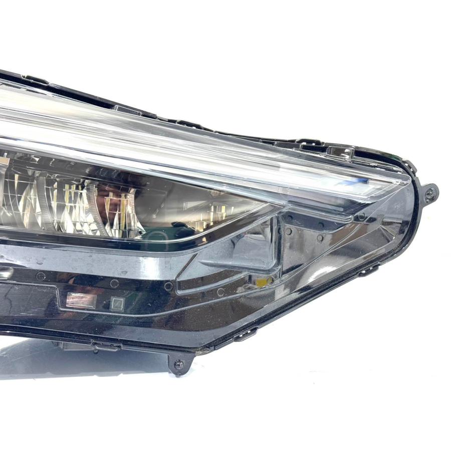 ホンダ ヴェゼル RV5/6 純正 右 LED ヘッドライト STANLEY W5884 刻印
