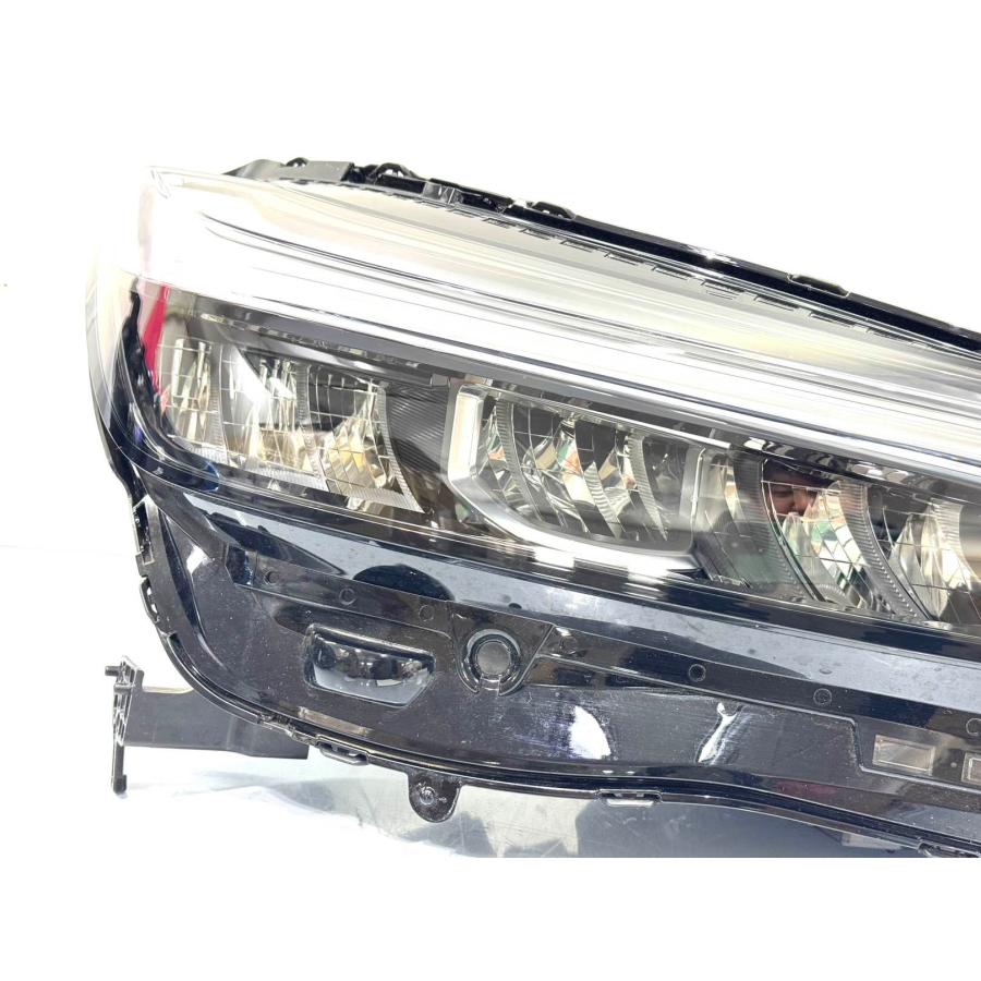 ホンダ ヴェゼル RV5/6 純正 右 LED ヘッドライト STANLEY W5884 刻印