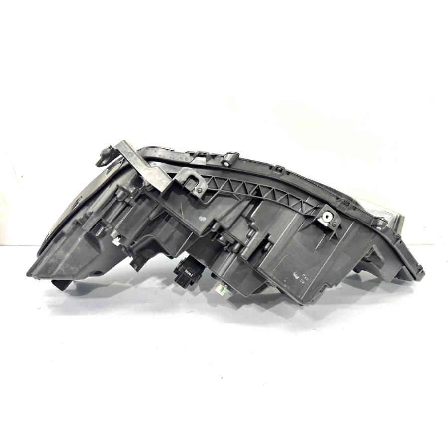 ホンダ ヴェゼル RV5/6 純正 右 LED ヘッドライト STANLEY W5884 刻印