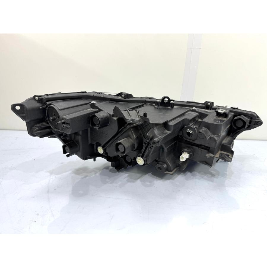 AZSH35 右ヘッドライト　クラウンクロスオーバー　送料込み 良品】クラウンクロスオーバー AZSH35 純正LEDヘッドライト 左 KOITO