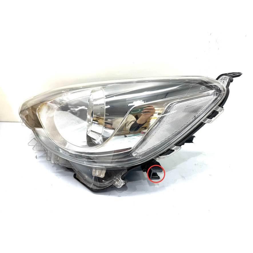 ☆研磨レンズ綺麗☆ トヨタ アクア NHP10 中期 純正 左 LED ヘッド