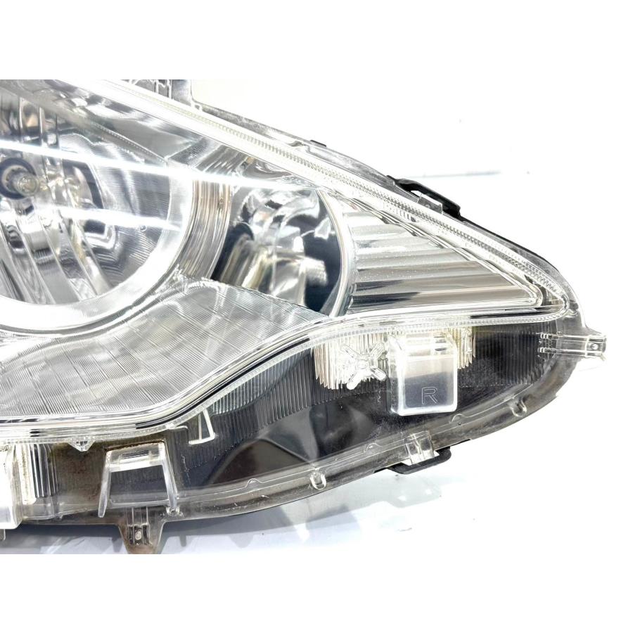 ☆研磨美品☆ トヨタ アクア NHP10 前期 純正 右 ハロゲンヘッドライト