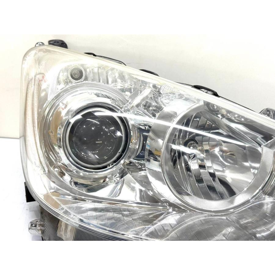 ☆研磨美品☆ トヨタ アクア NHP10 前期 純正 右 ハロゲンヘッドライト