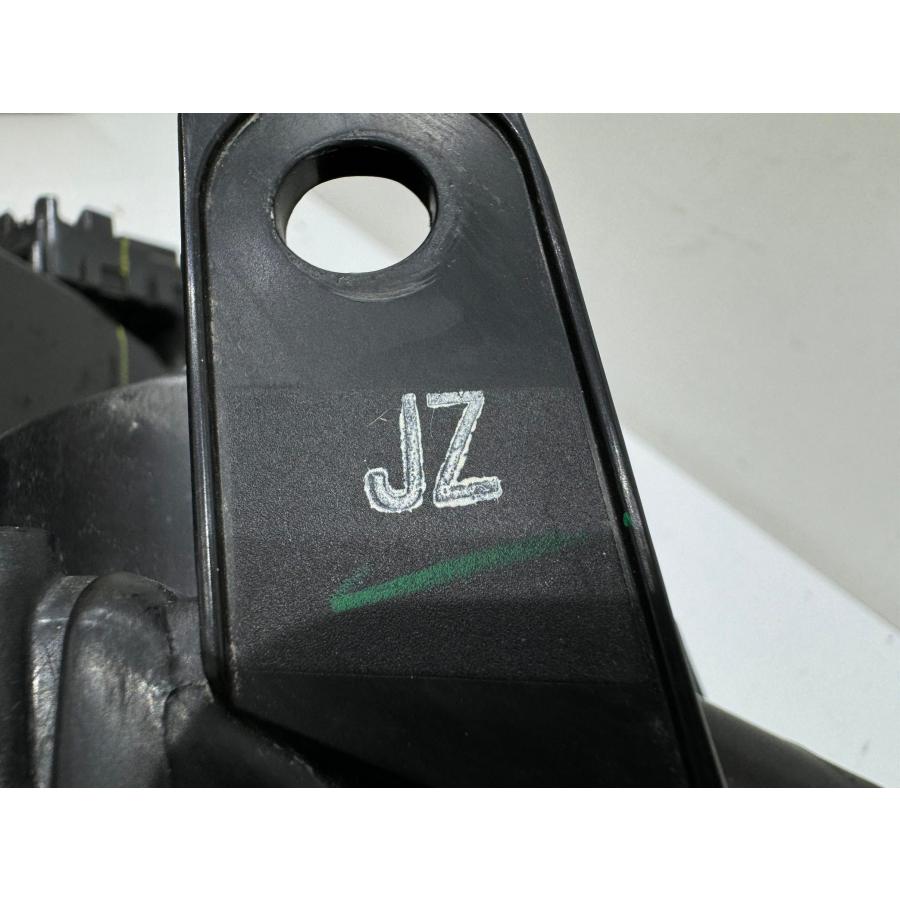 美品/破損無】ハイラックス GUN125 後期 純正ハロゲンヘッドライト 右